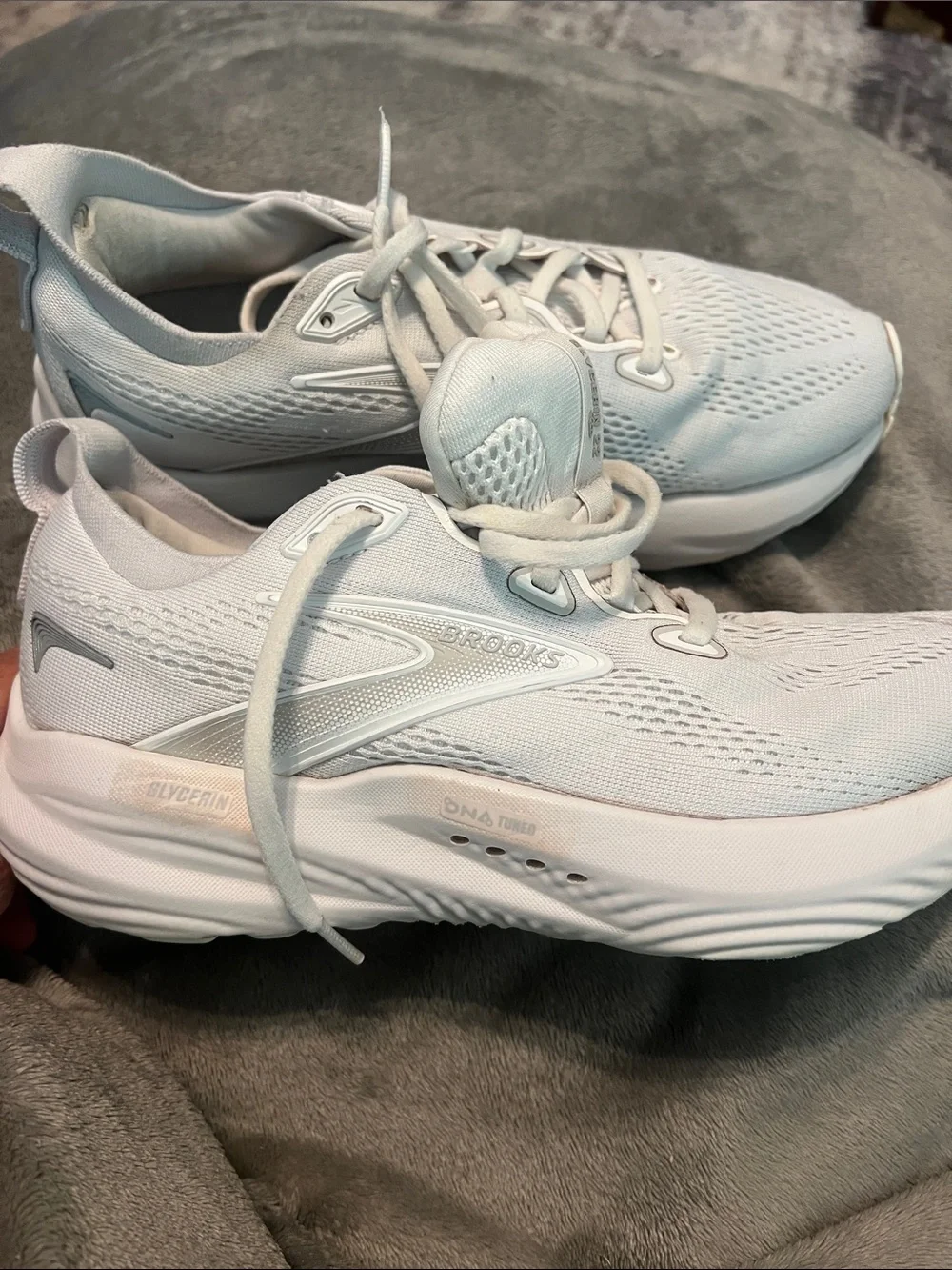 Brooks Glycerin Women's White Athletic Running Sneakers